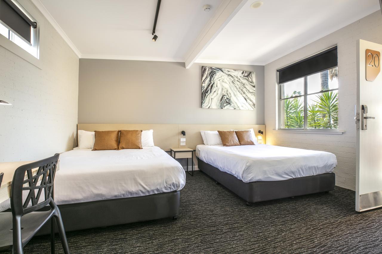 Nightcap At Colyton Hotel Bagian luar foto