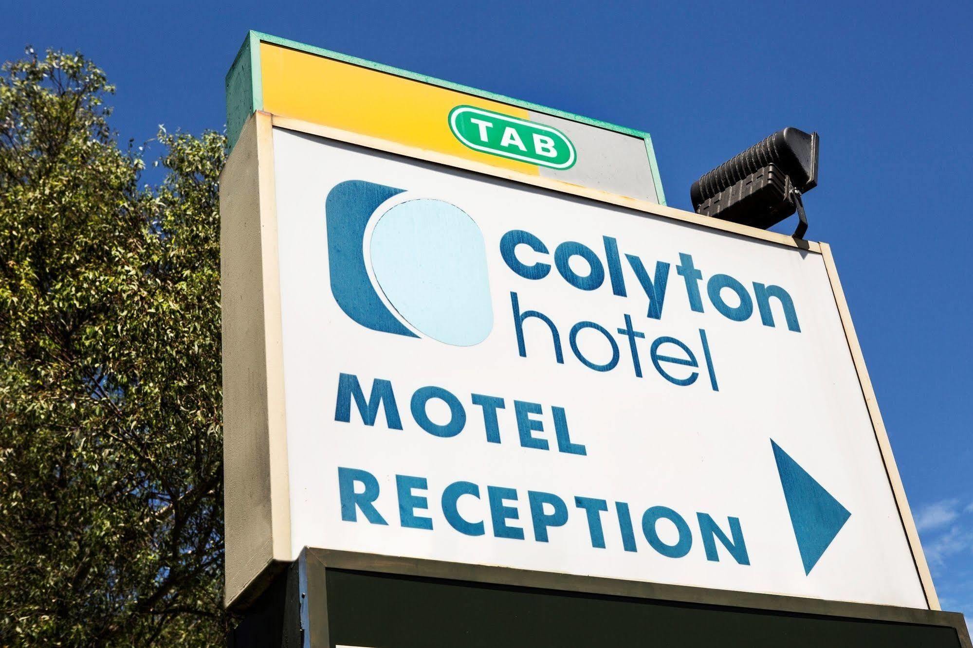 Nightcap At Colyton Hotel Bagian luar foto